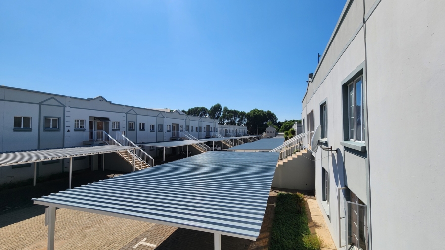 To Let 2 Bedroom Property for Rent in Kannoniers Park North West